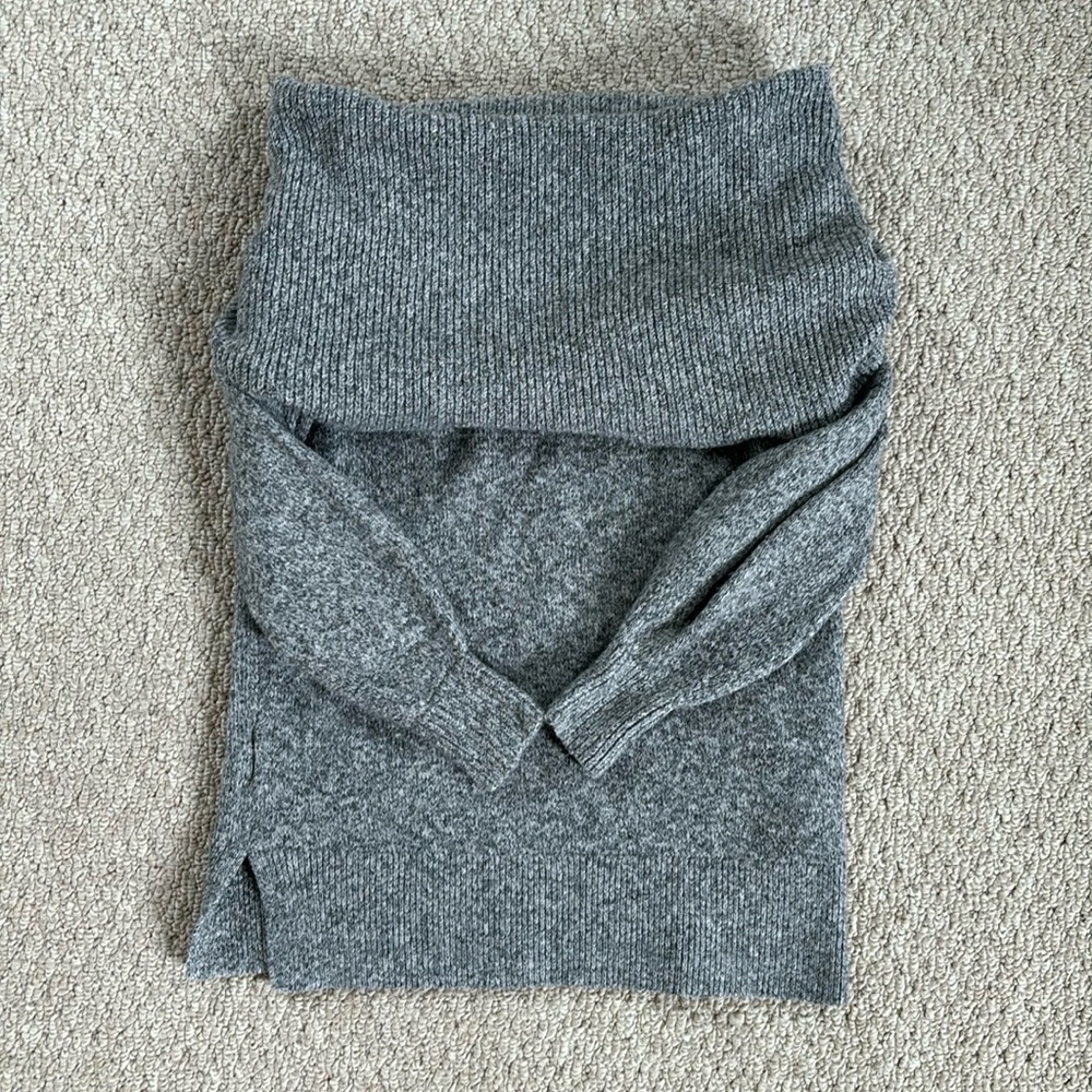 LOFT Off the Shoulder Sweater XS